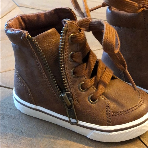 Cat & Jack brown leather high tops! New! - Picture 1 of 4